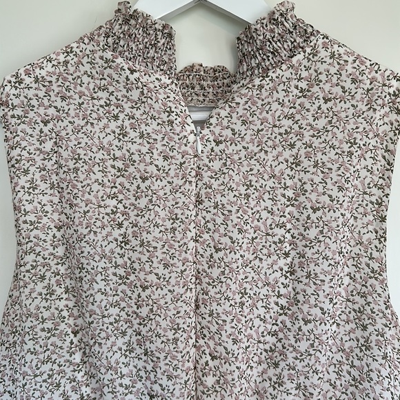 Amazing jumpsuit! - Picture 4 of 5